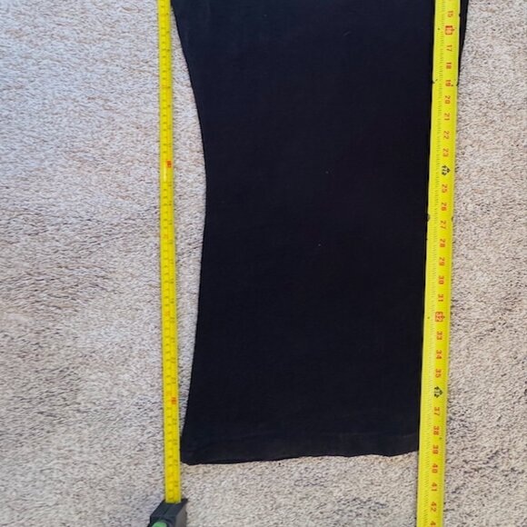 Chico's stretchy black travelers pants Size M (Chico's size 1) - Picture 5 of 8